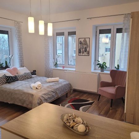 Rose Apartment Pécs Esterno foto