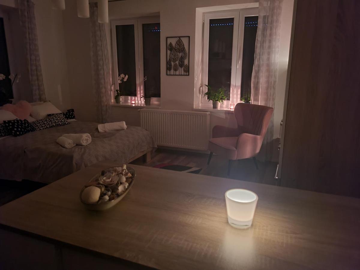 Rose Apartment Pécs Esterno foto